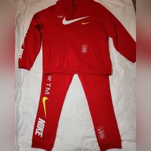 Nike jogging suit